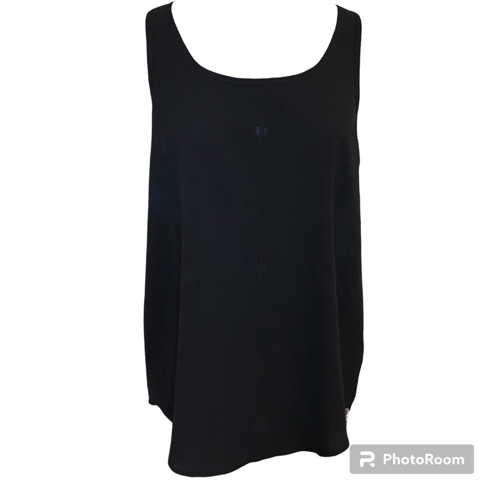 3/$10✨ ELM Racerback Long Black Dressy Top